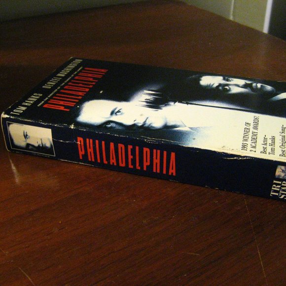 🌈 Philadelphia 1993 Movie VHS Video - Picture 10 of 10